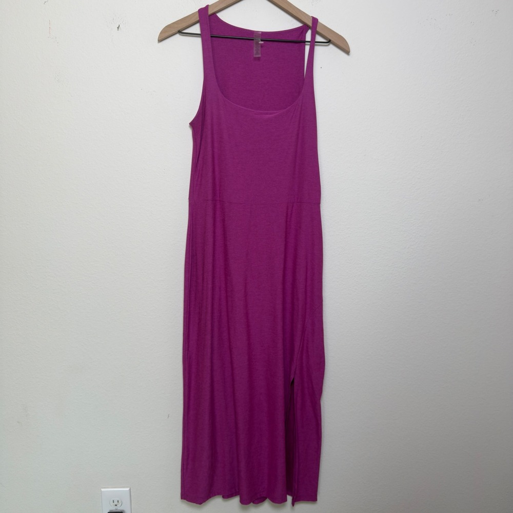 Beyond Yoga Women Getaway Midi Dress Medium Magenta Pink Sleeveless Side Slit